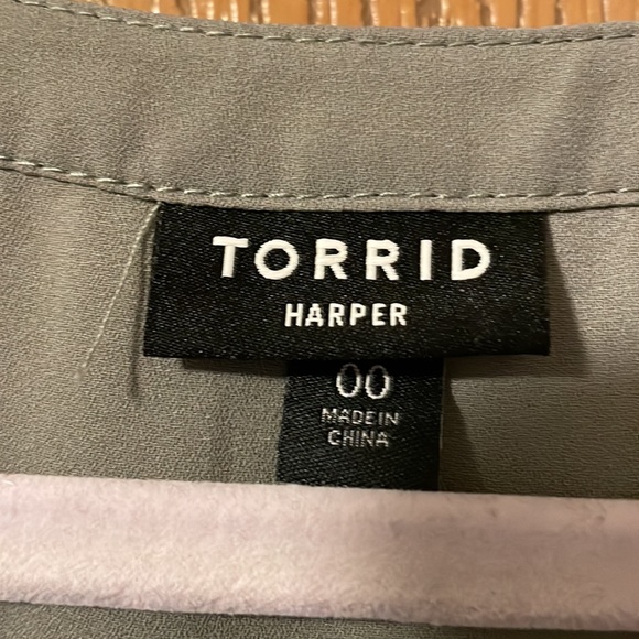 TORRID Blouse - Picture 3 of 4